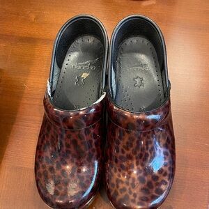 Dansko Leopard Print clogs size 37